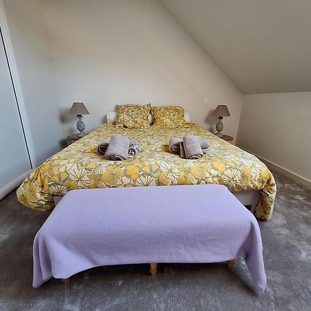 Malville La Chambre Mademoiselle Causeuse מראה חיצוני תמונה
